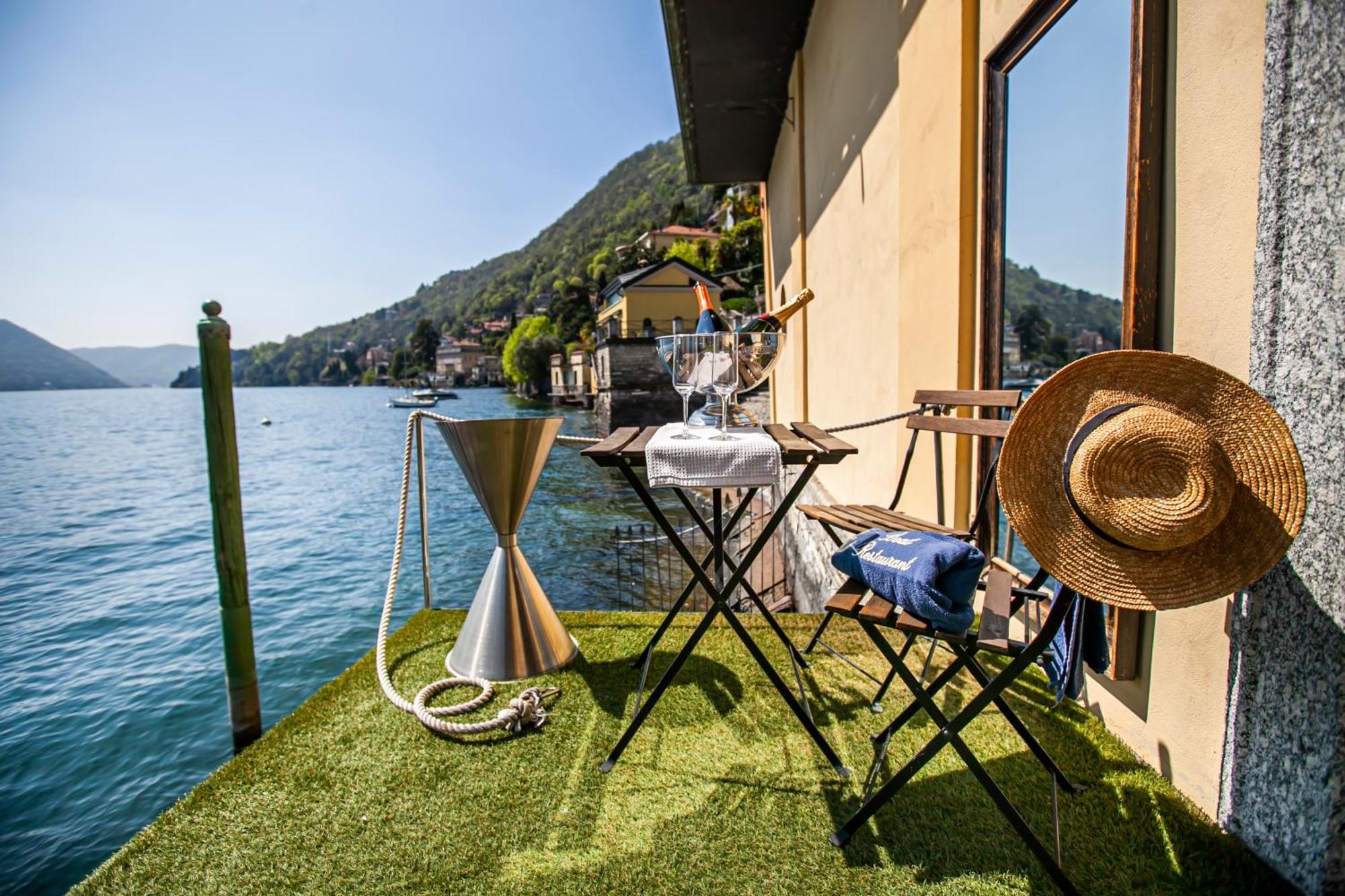 Darsena Di Riva Grande Hotel Молтрасио Екстериор снимка